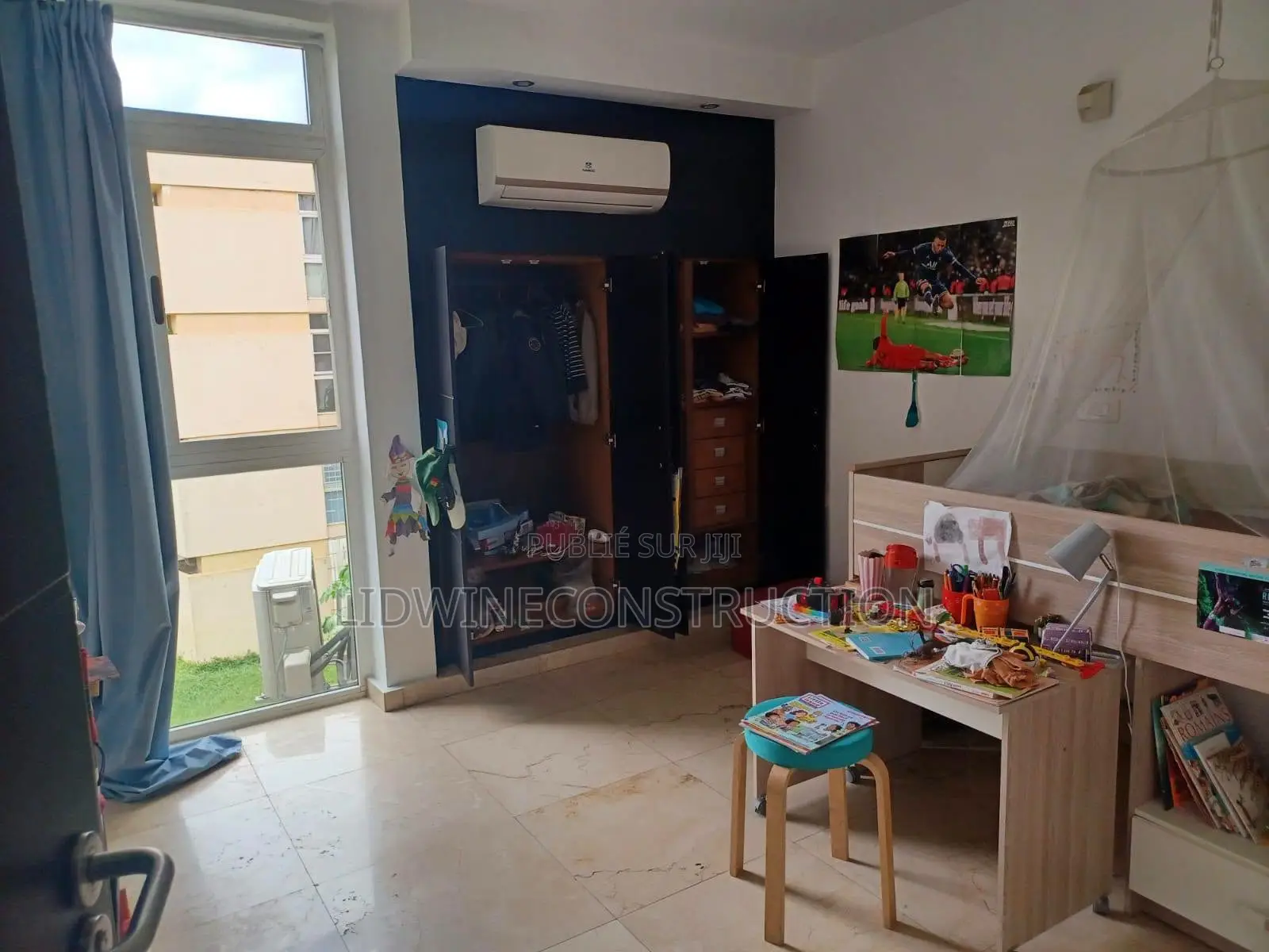 3chbre Villa dans Cocody à Vendre