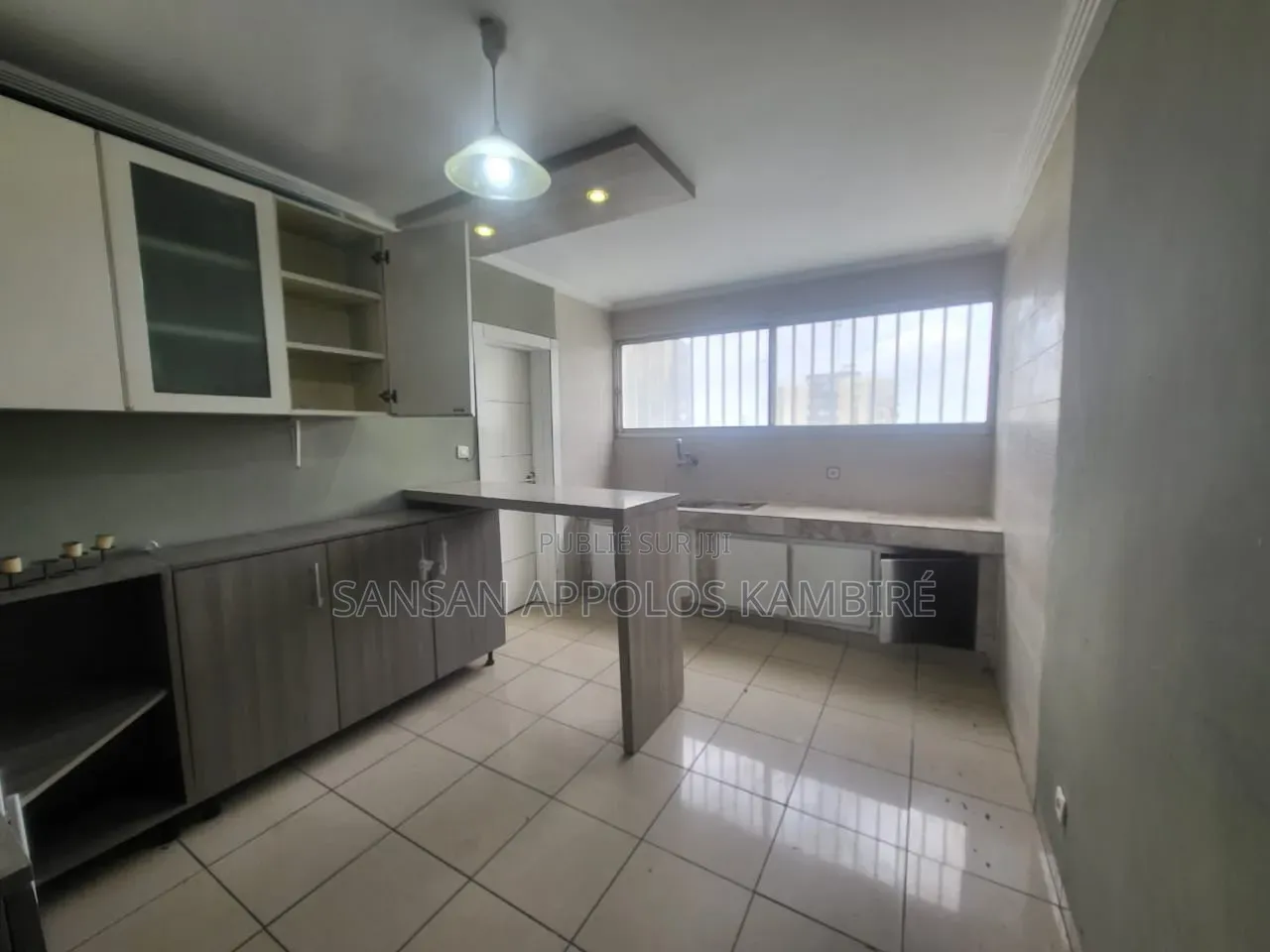3chbre Appartement dans En Location, Cocody à Louer