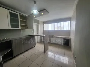 3chbre Appartement dans En Location, Cocody à Louer