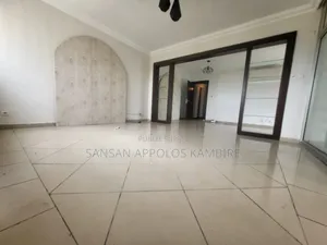3chbre Appartement dans En Location, Cocody à Louer