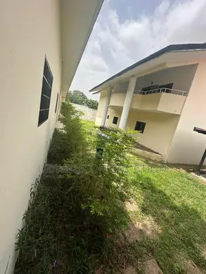17chbre Appartement dans Cocody à Louer