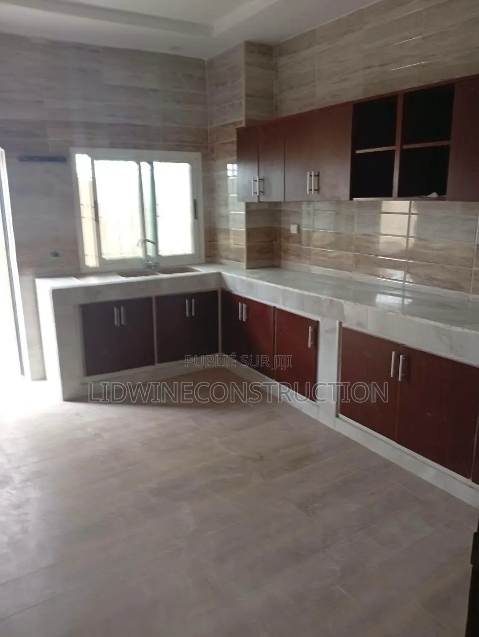 17chbre Appartement dans Cocody à Louer