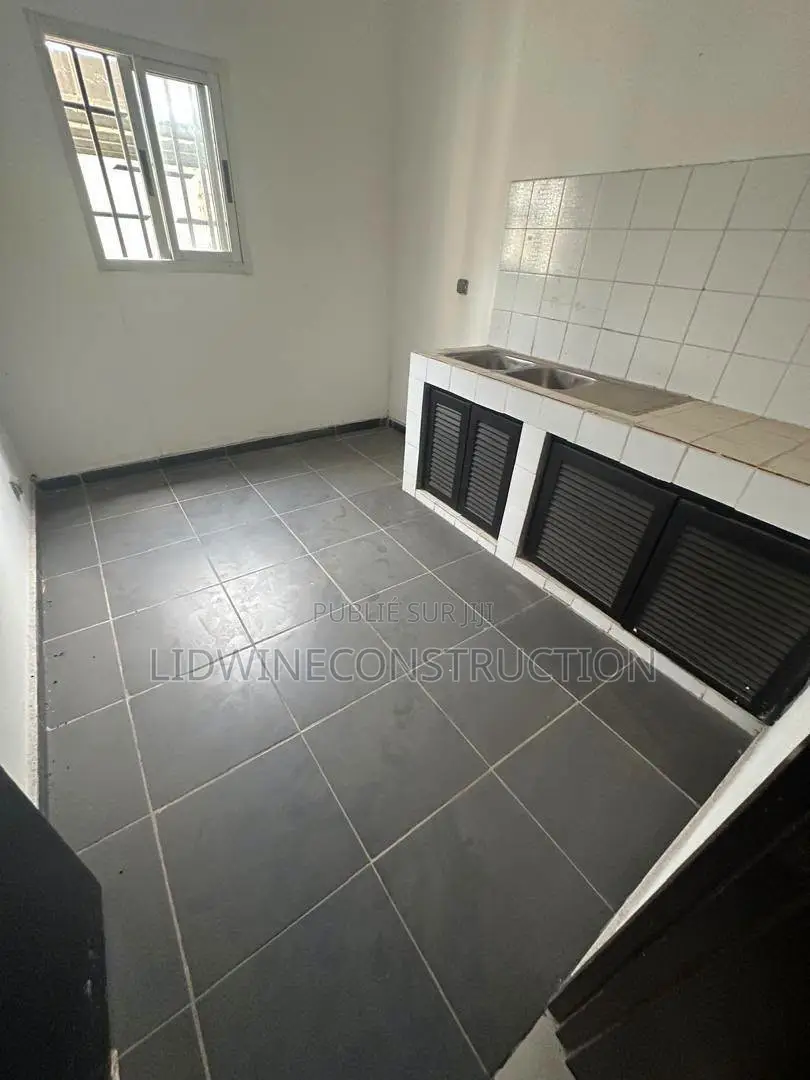17chbre Appartement dans Cocody à Louer