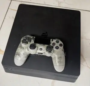 Ps4 Slim en Bon État