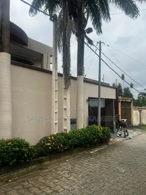 5chbre Duplex dans Magnifique Villa 5, Cocody à Louer
