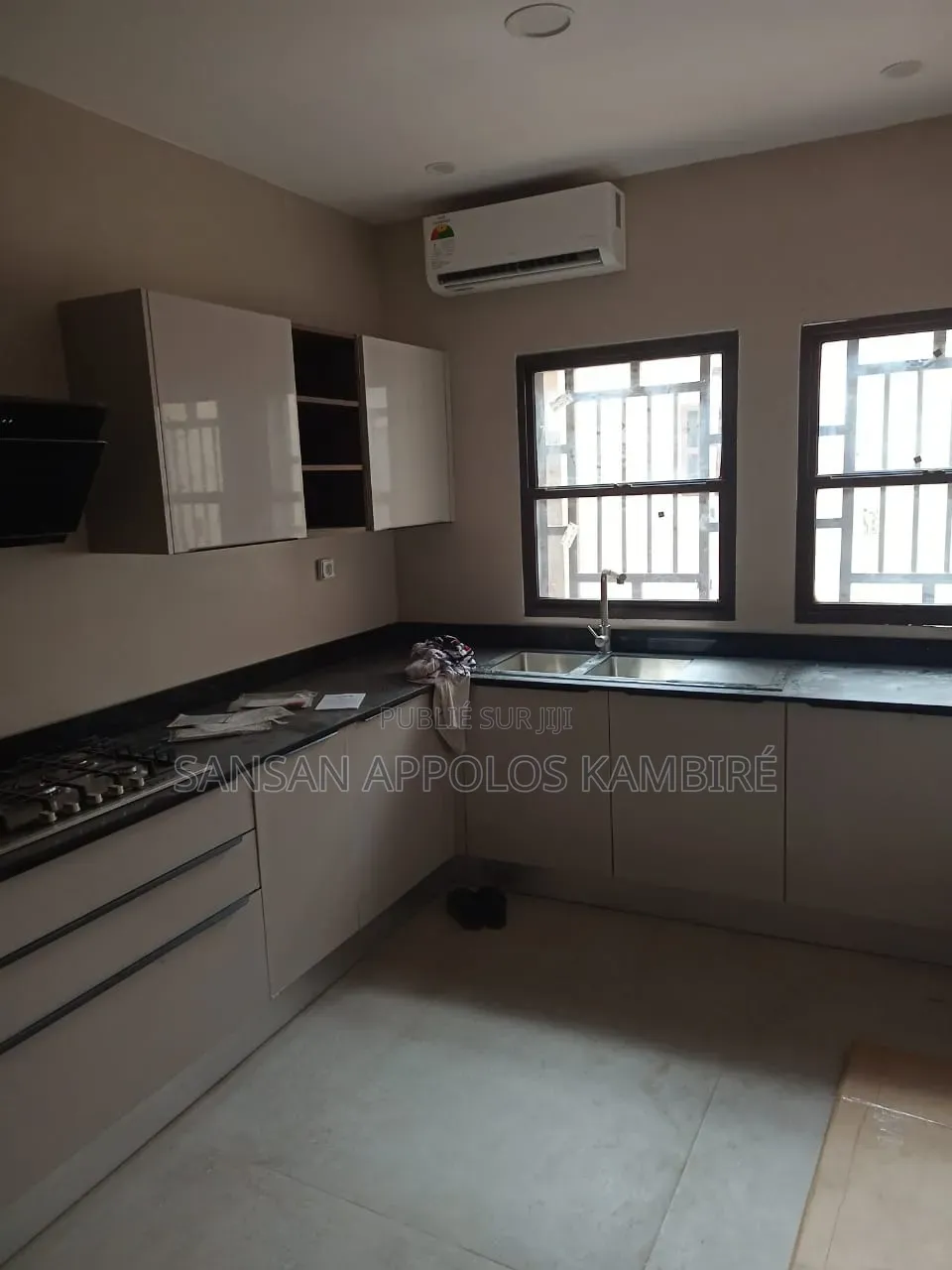 5chbre Duplex dans Magnifique Villa 5, Cocody à Louer