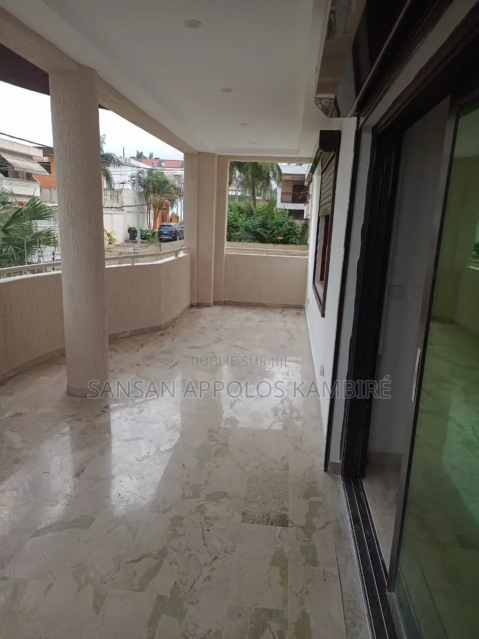 5chbre Duplex dans Magnifique Villa 5, Cocody à Louer