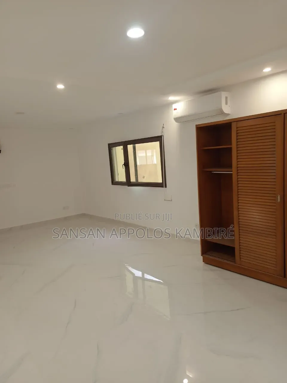 5chbre Duplex dans Magnifique Villa 5, Cocody à Louer