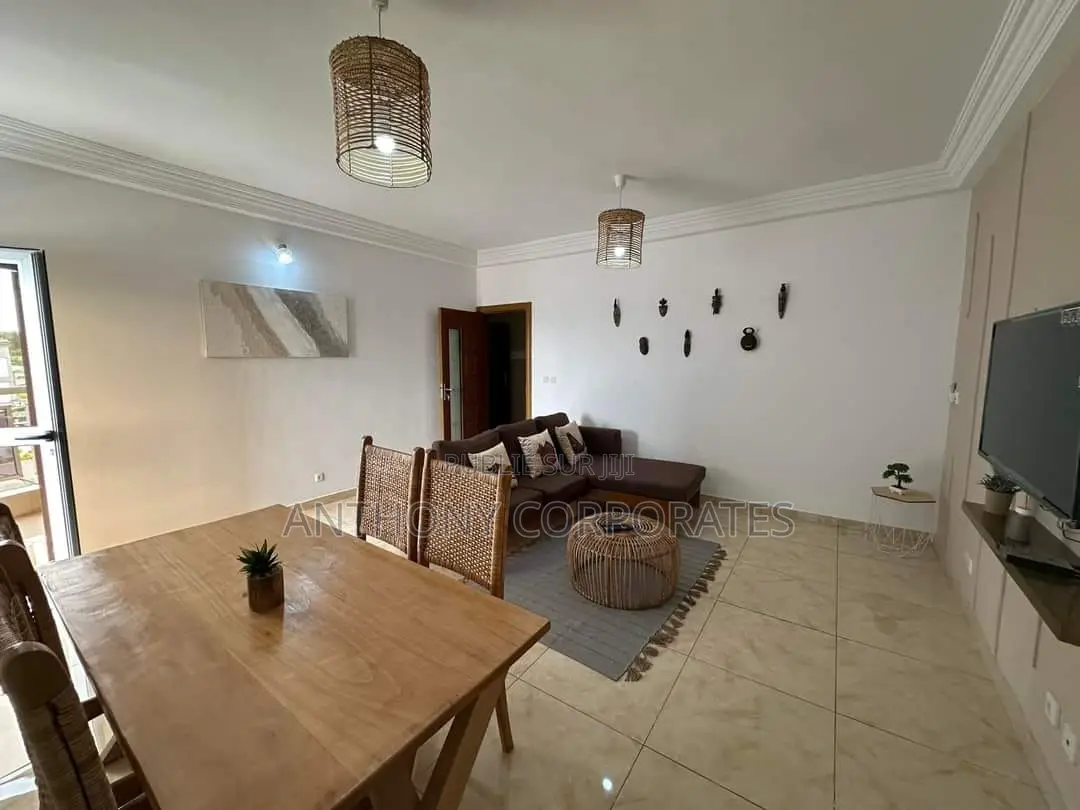 Appartement Meuble De 03 Pieces - Cocody Riviera Triangle