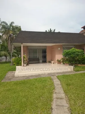 3chbre Villa dans En Vente Une Villa 4, Cocody à Vendre