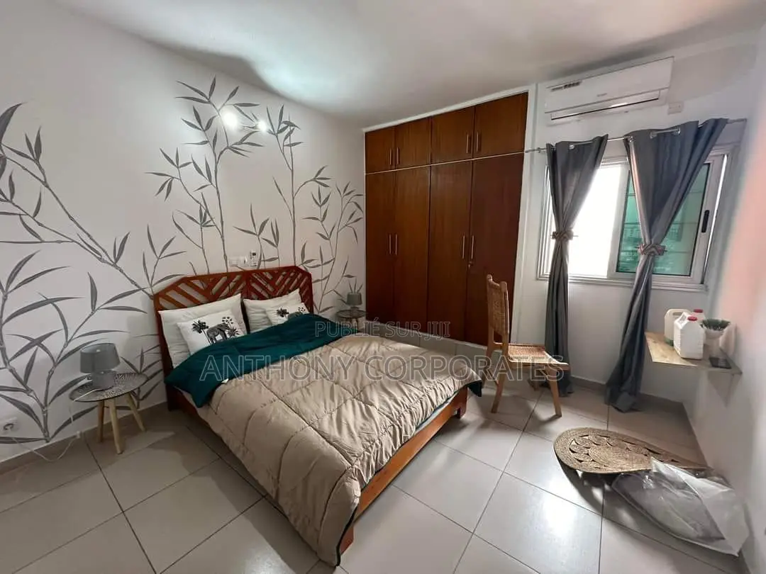 Appartement Meuble De 03 Pieces - Cocody Riviera Triangle