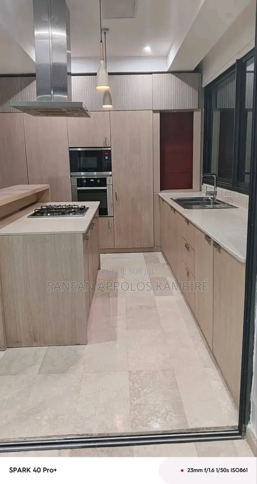 5chbre Villa dans Une Excellente Villa, Cocody à Vendre