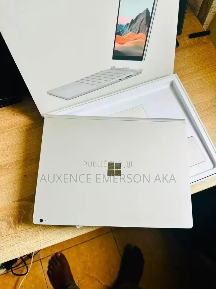Nouveau Microsoft Surface Book 3 16GB Intel Core i7 HDD+SSD 512GB