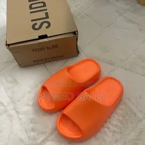 Sandale Adidas Yeezy Slides