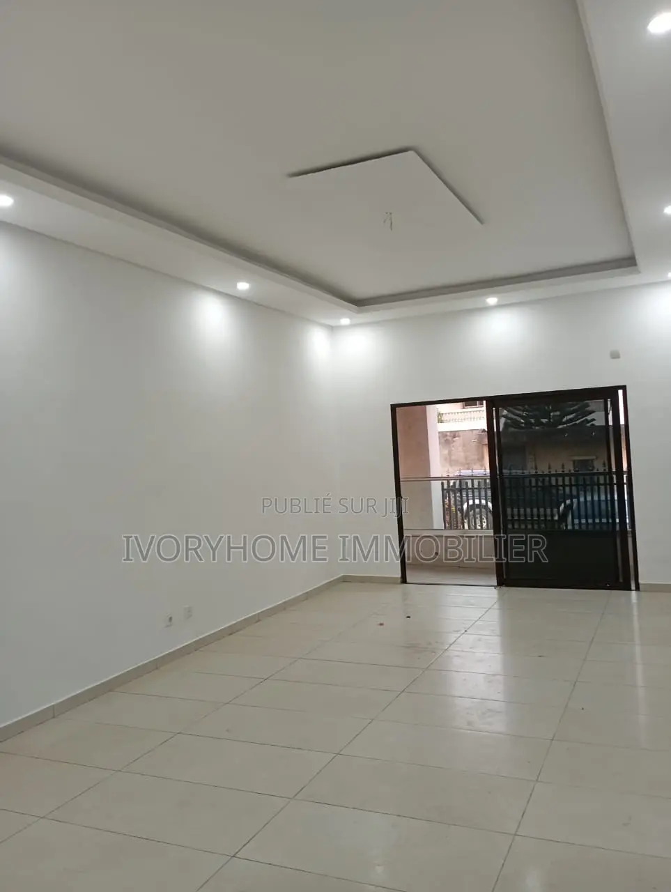 2chbre Appartement dans Cocody à Louer