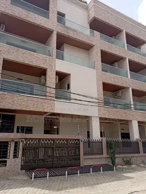 2chbre Appartement dans Cocody à Louer