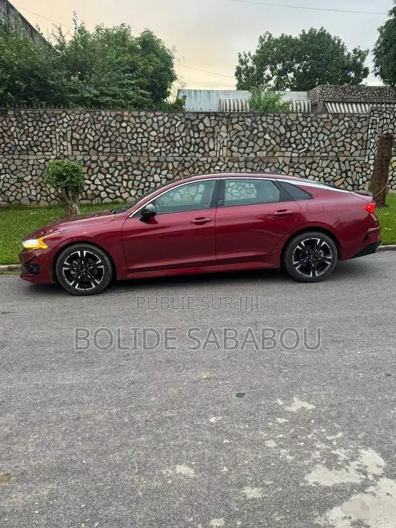 Nouveau Kia K5 2022 Rouge