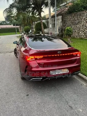 Nouveau Kia K5 2022 Rouge