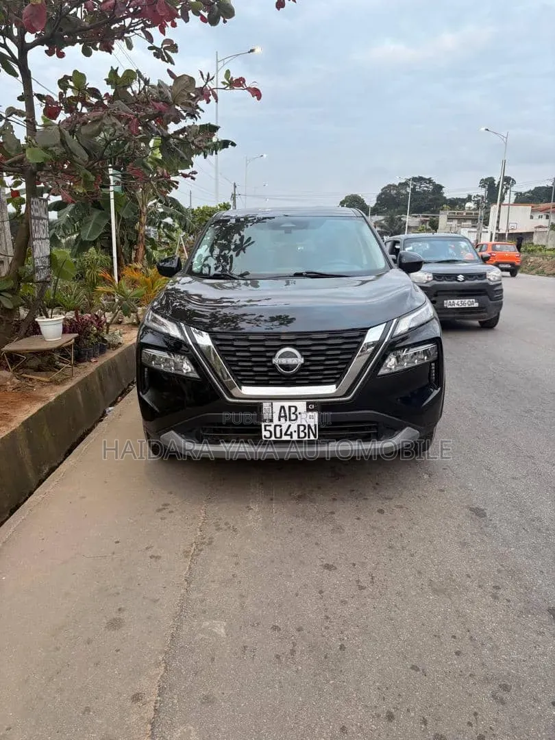 Nissan Rogue SV 2024 Noir