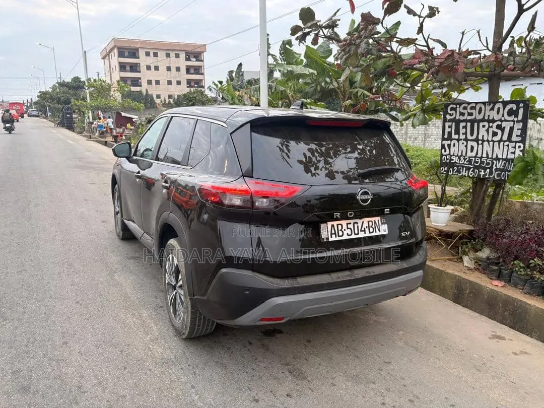 Nissan Rogue SV 2024 Noir
