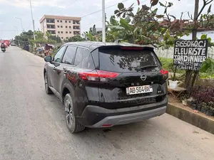 Nissan Rogue SV 2024 Noir