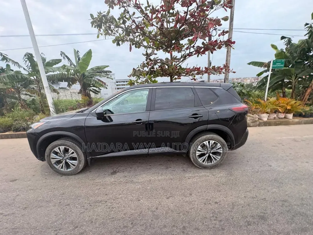 Nissan Rogue SV 2024 Noir