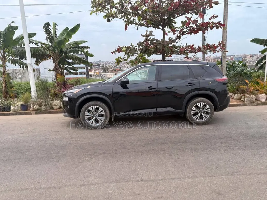 Nissan Rogue SV 2024 Noir