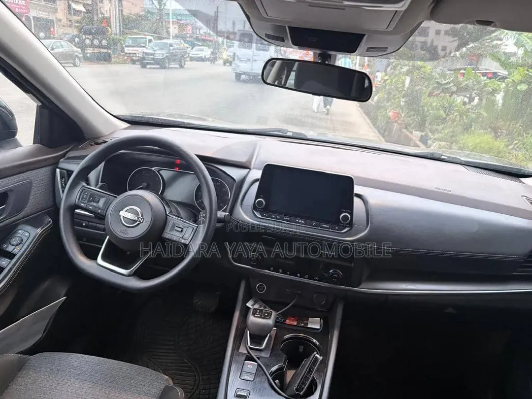 Nissan Rogue SV 2024 Noir