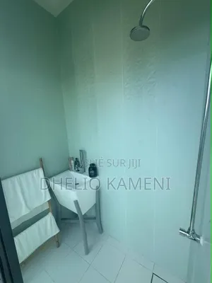 1chbre Chambre et salon dans Angré Nouveau Chu, Cocody à Louer
