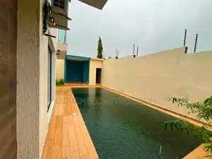 4chbre Villa dans Cocody à Vendre