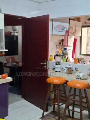 8chbre Appartement dans Cocody à Vendre