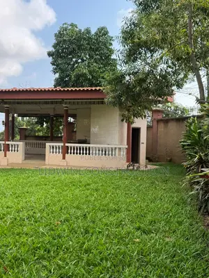 11chbre Duplex dans Cocody à Louer