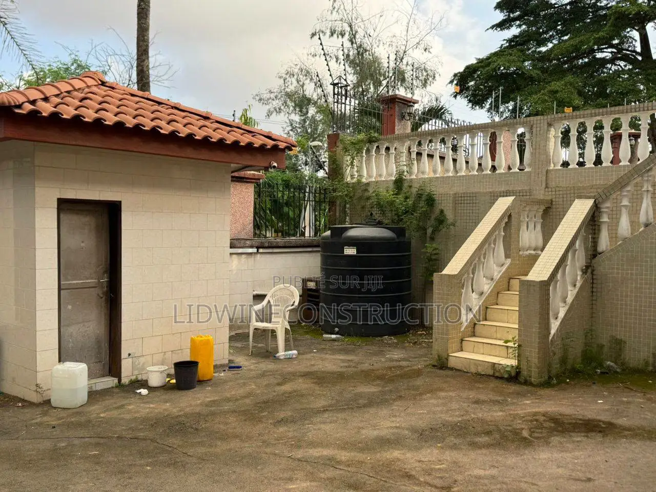 11chbre Duplex dans Cocody à Louer
