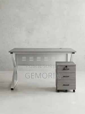 Table Bureau Avec 3 Tiroirs À Roulettes Pivotantes