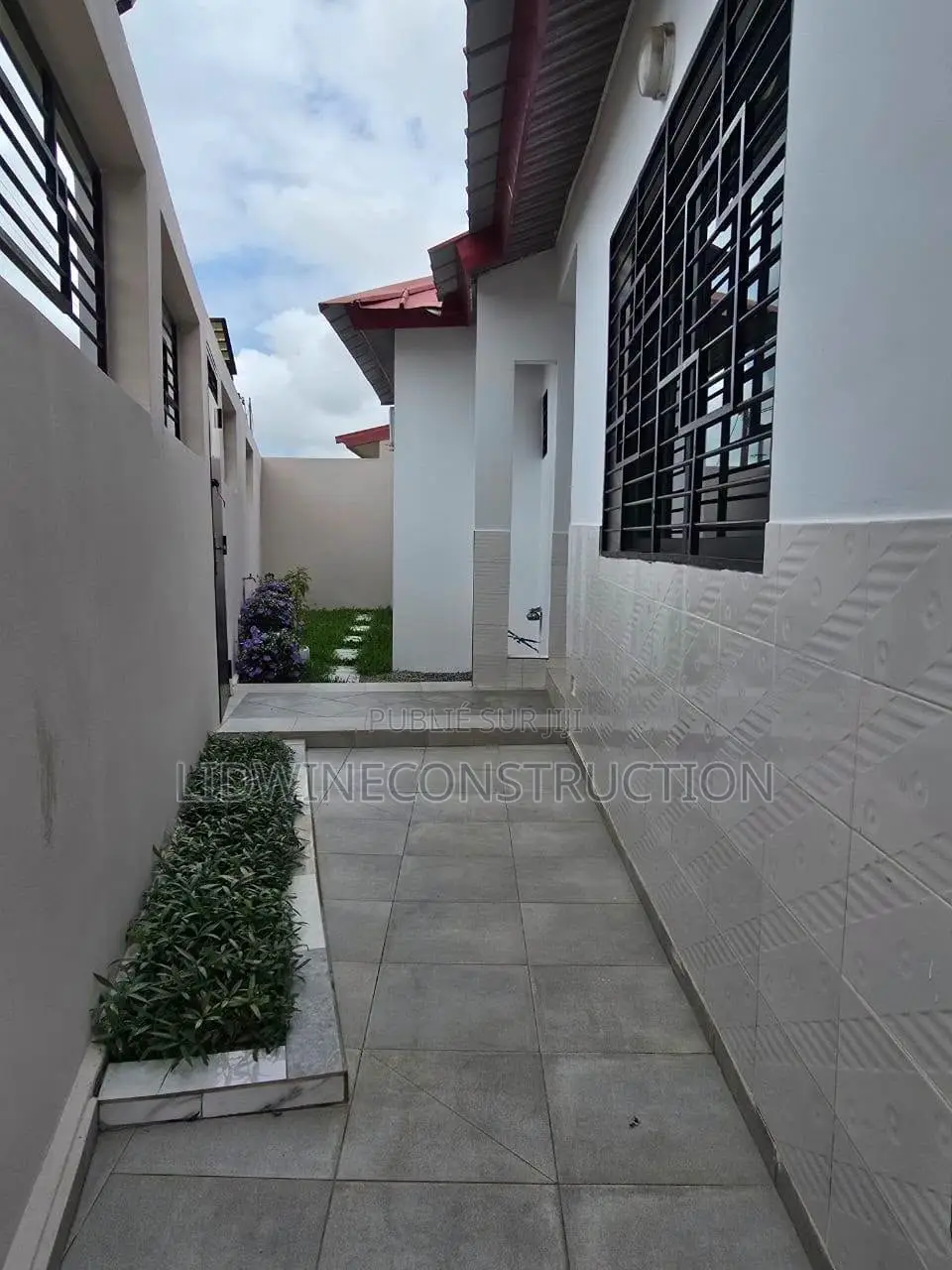 4chbre Villa dans Grand-Bassam à Vendre