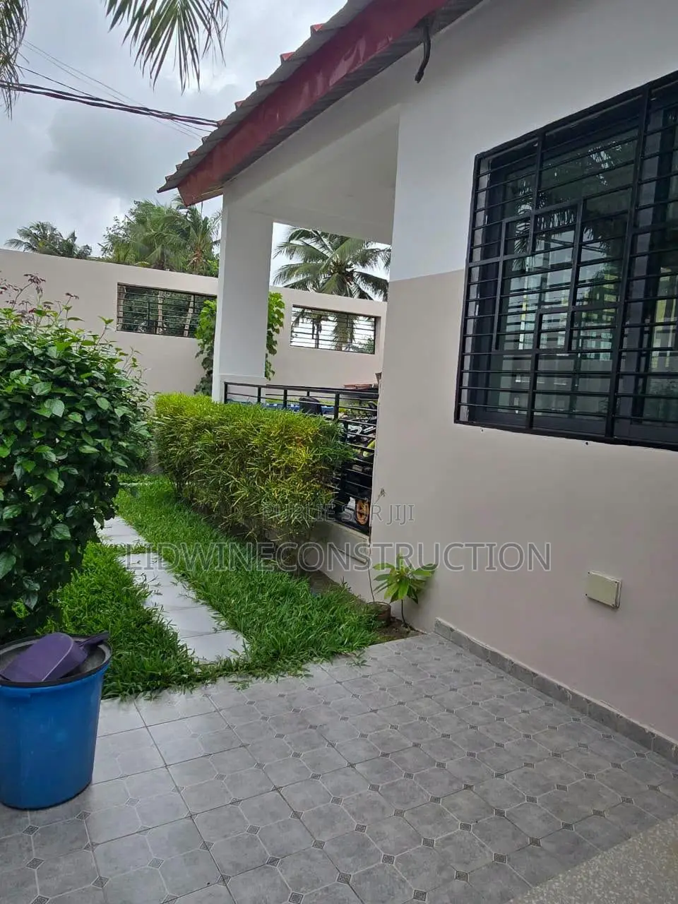 4chbre Villa dans Grand-Bassam à Vendre