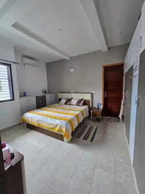 4chbre Villa dans Grand-Bassam à Vendre