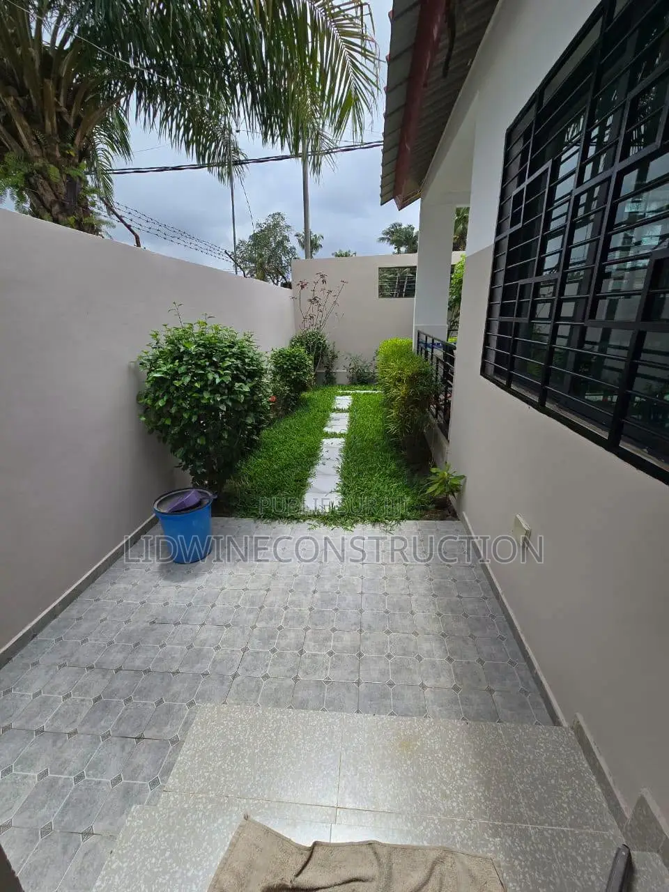 4chbre Villa dans Grand-Bassam à Vendre