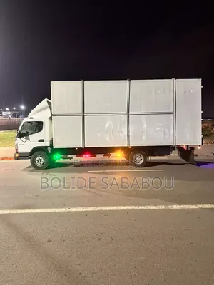 Mitsubishi Canter 2011 Blanc