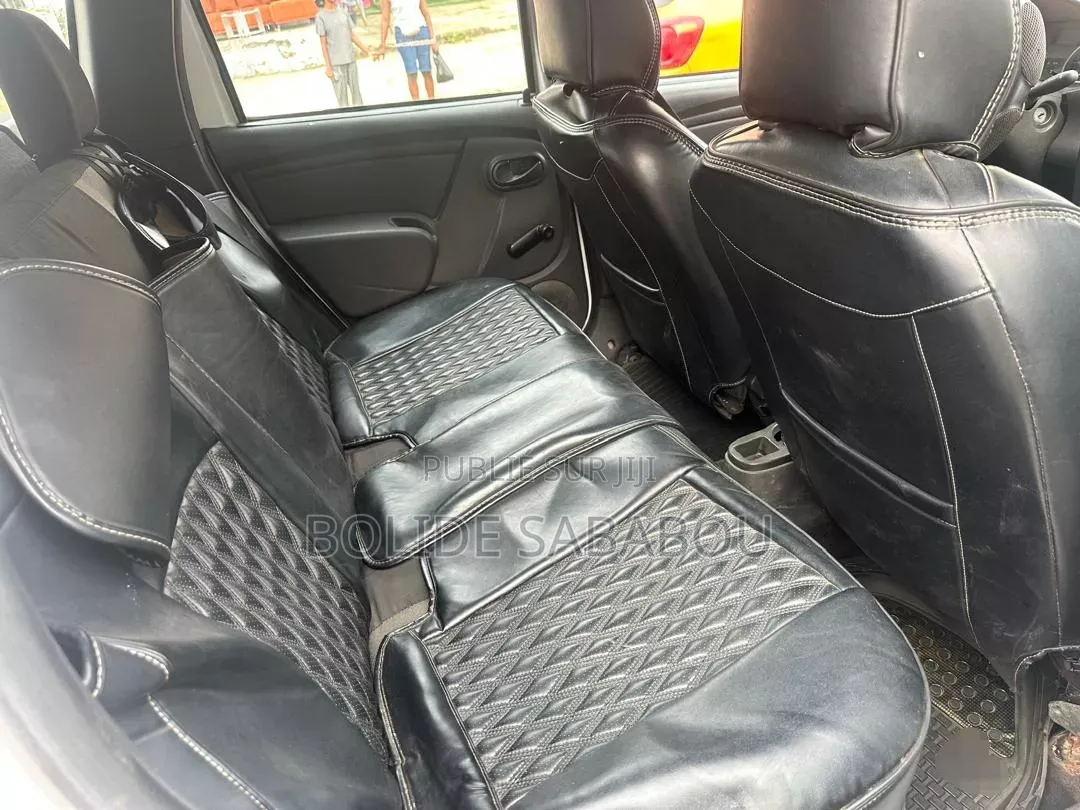 Mitsubishi Canter 2011 Blanc