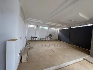 4chbre Duplex dans Massa Immobilier, Cocody à Louer