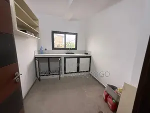 2chbre Appartement dans Isbank-Group, Cocody à Vendre