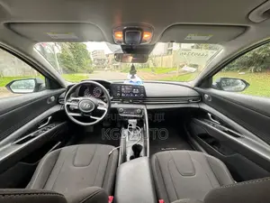Hyundai Elantra SE 2021 Gris