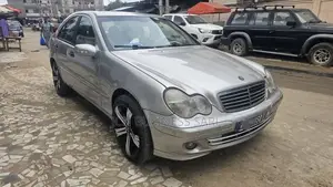 Mercedes-Benz C200 2002 Argenté