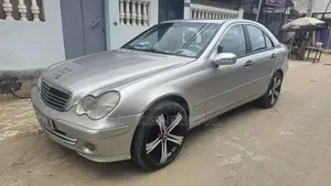 Mercedes-Benz C200 2002 Argenté