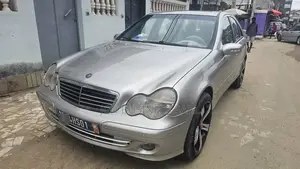 Mercedes-Benz C200 2002 Argenté