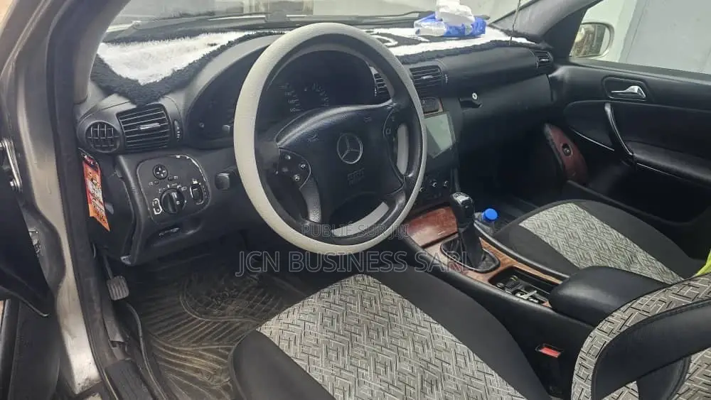 Mercedes-Benz C200 2002 Argenté