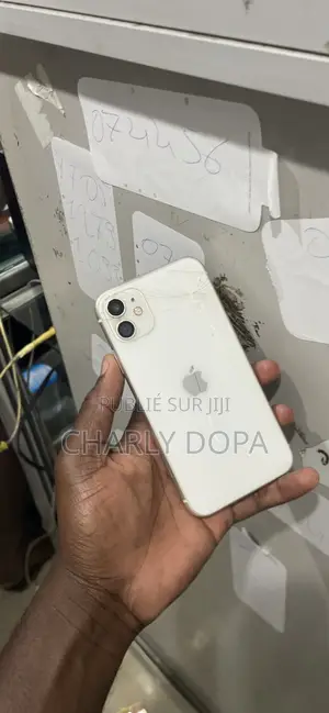 Apple iPhone 11 64 GB Blanc
