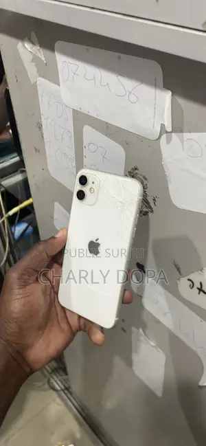 Apple iPhone 11 64 GB Blanc
