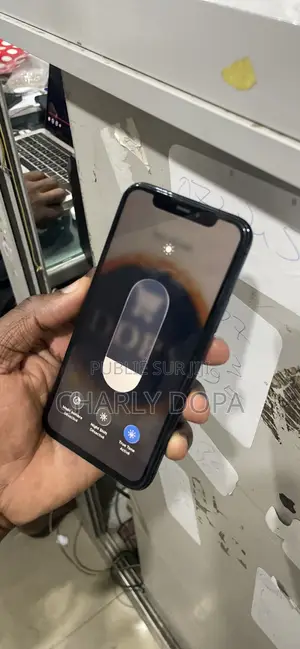 Apple iPhone 11 Pro 64 GB Vert